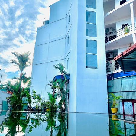 Hotel Nelly Vavuniya Extérieur photo
