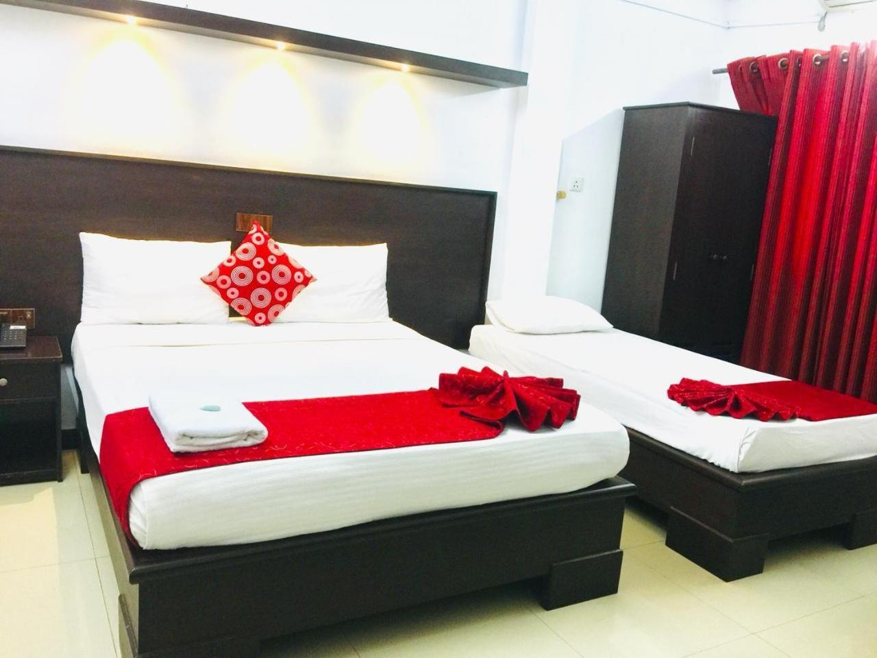 Hotel Nelly Vavuniya Extérieur photo