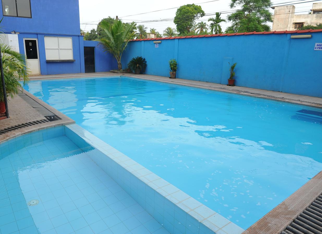 Hotel Nelly Vavuniya Extérieur photo
