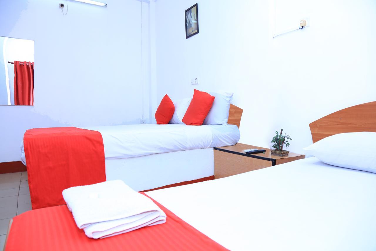 Hotel Nelly Vavuniya Extérieur photo