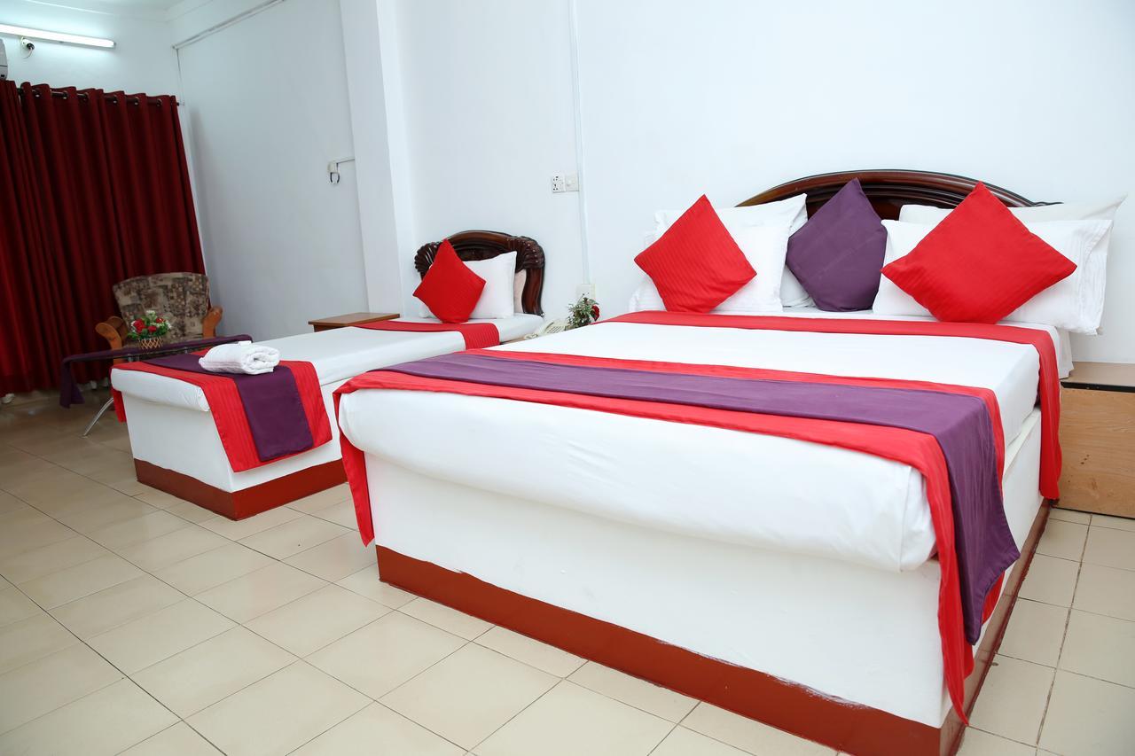 Hotel Nelly Vavuniya Extérieur photo
