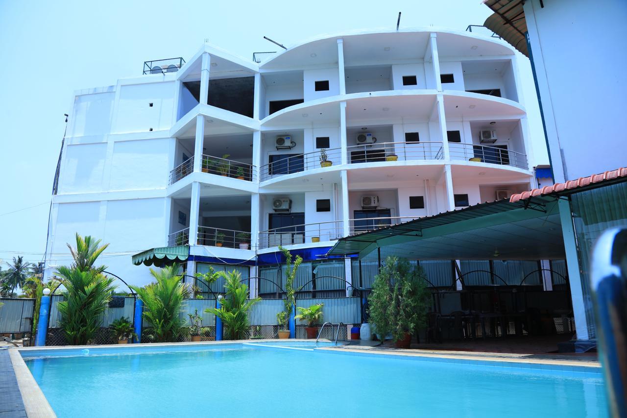 Hotel Nelly Vavuniya Extérieur photo